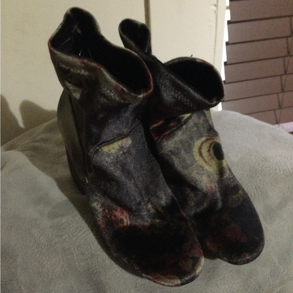 Fancy ankle boots